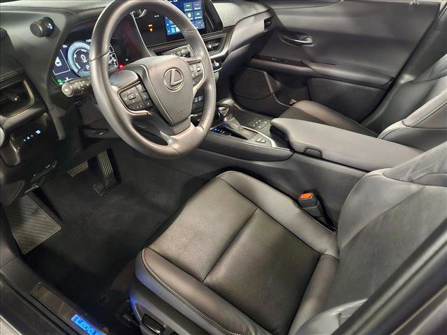 Used 2024 Lexus UX 250h FWD w/ Premium Package image 9