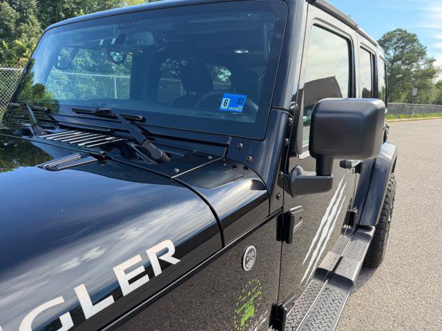 Used 2017 Jeep Wrangler Unlimited Sahara w/ Max Tow Package AWD/4WD image 30