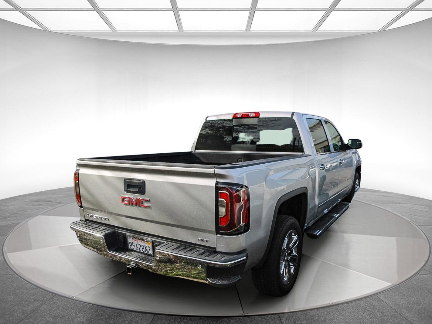 Used 2018 GMC Sierra 1500 SLT image 3