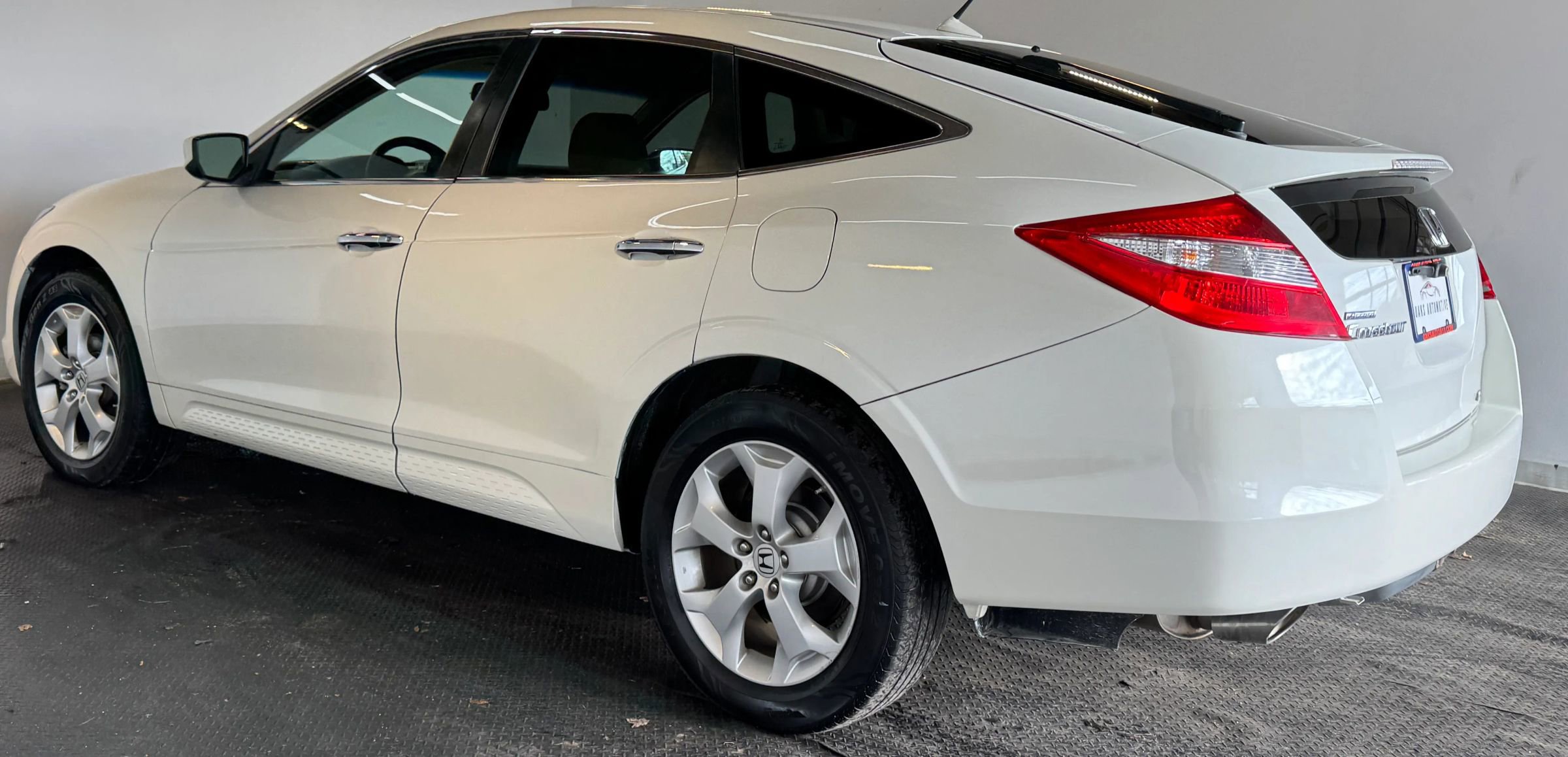 Used 2010 Honda Crosstour EX-L image 7