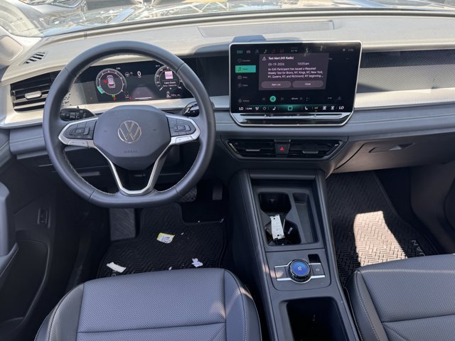Used 2026 Volkswagen Tiguan SE AWD/4WD image 14