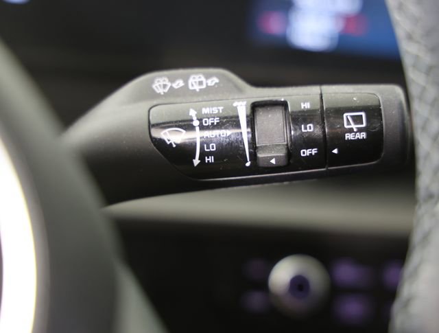 Used 2024 Kia Sportage EX w/ EX Premium Package image 8