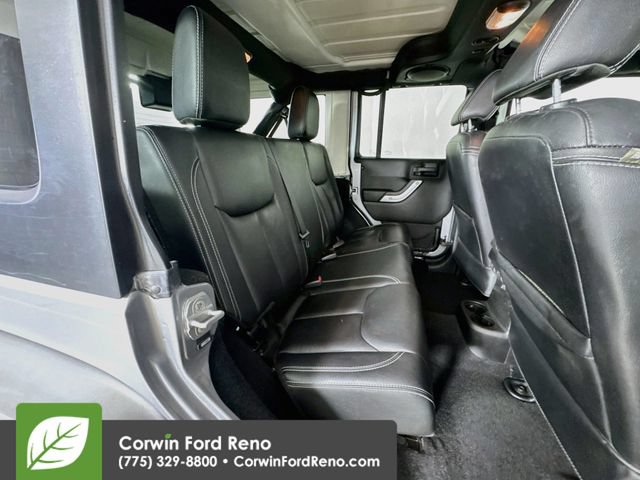 Used 2014 Jeep Wrangler Unlimited Rubicon w/ Connectivity Group AWD/4WD image 27