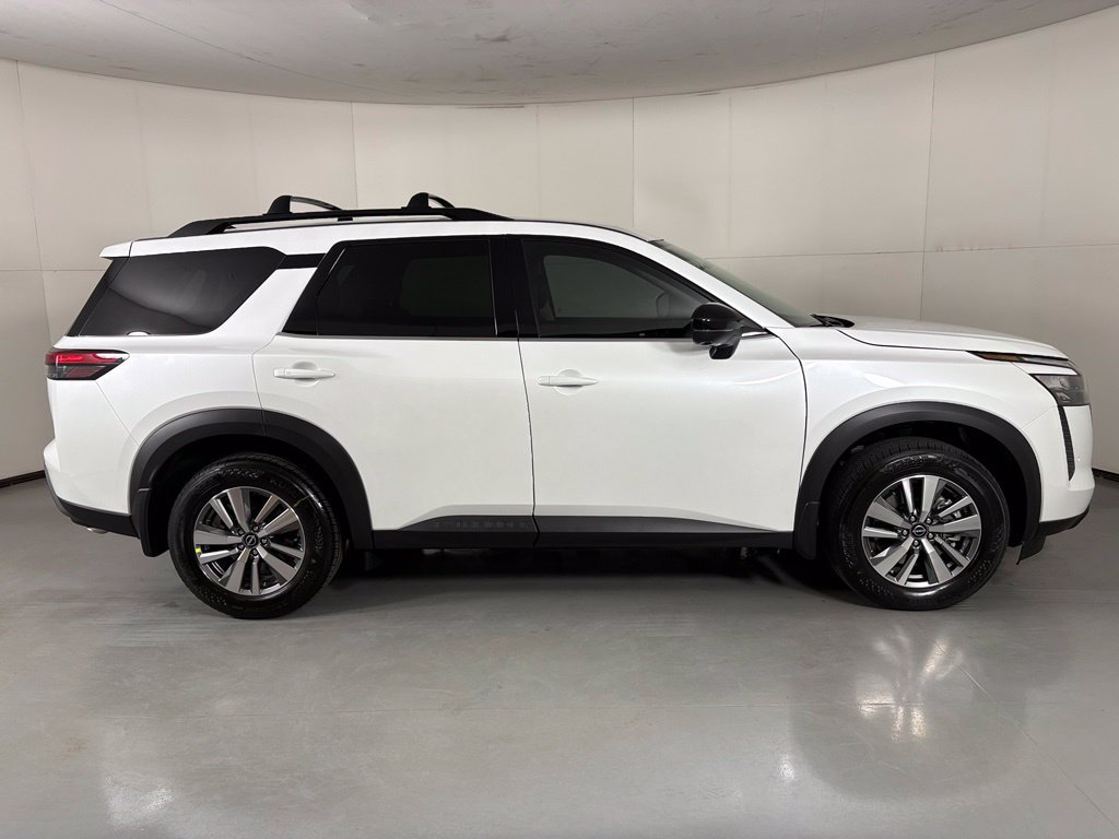 New 2026 Nissan Pathfinder SL FWD image 9