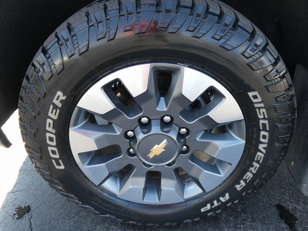 Certified 2022 Chevrolet Silverado 2500 LT w/ Convenience Package image 10