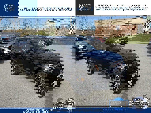 Certified 2025 Volkswagen Taos SEL image 1