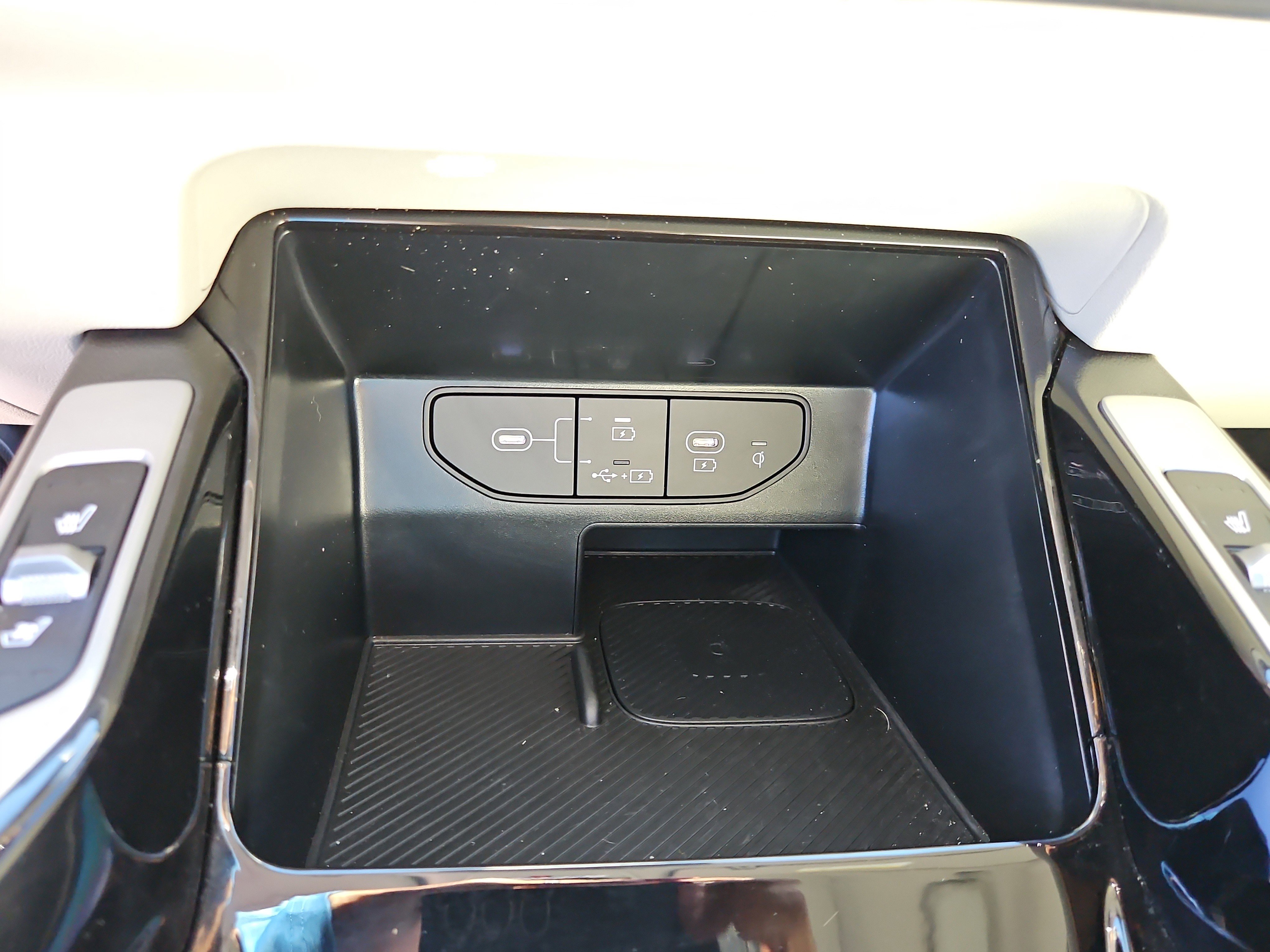 Used 2024 Kia Sorento SX image 20