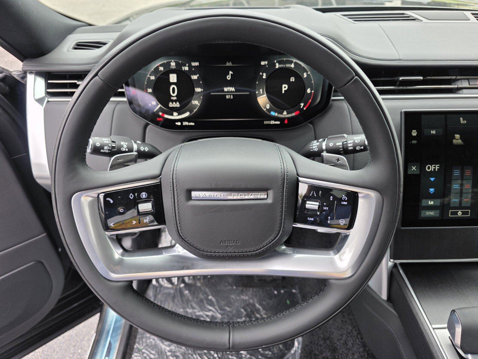 New 2026 Land Rover Range Rover SE image 13