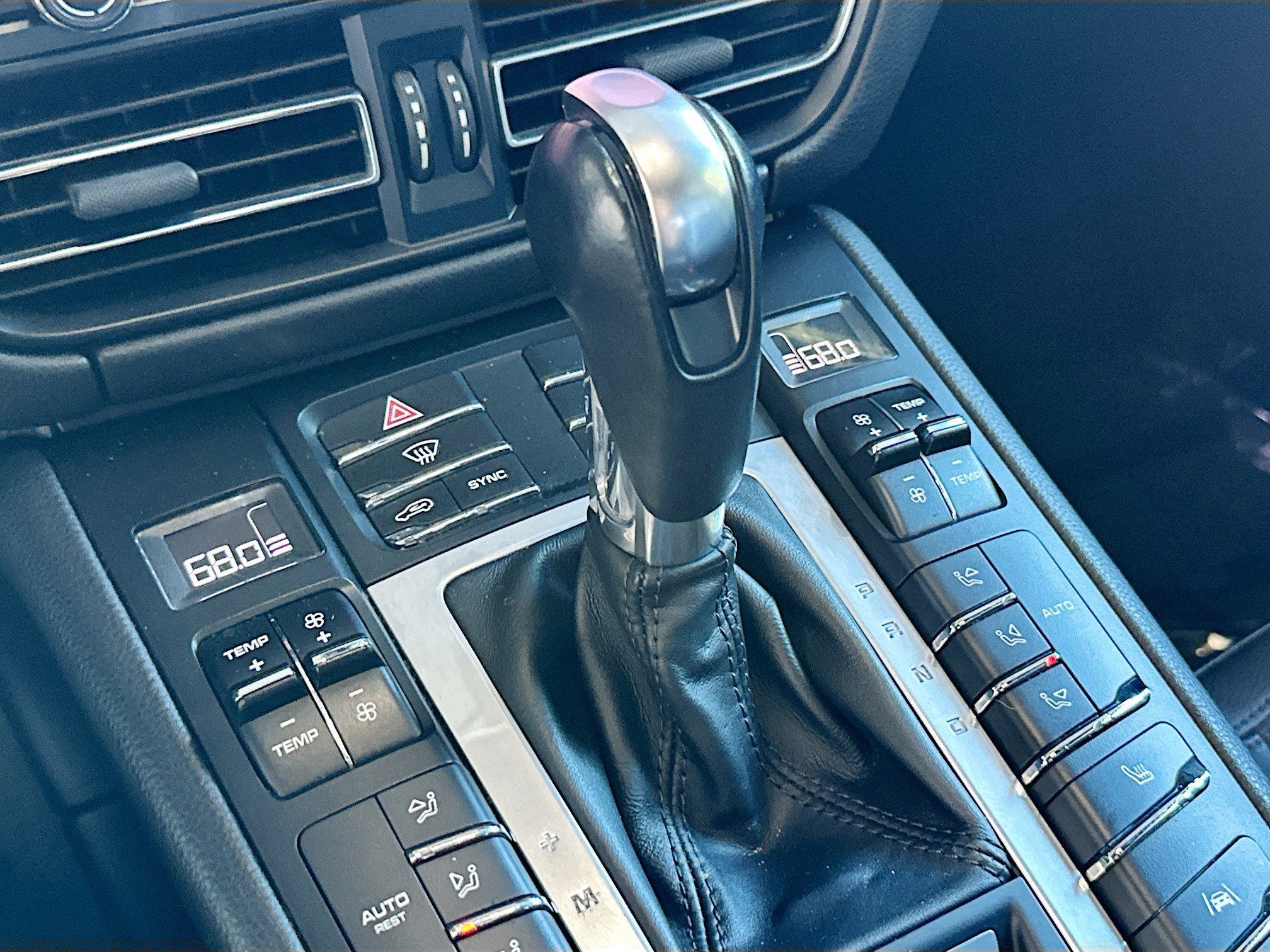 Used 2021 Porsche Macan S image 17