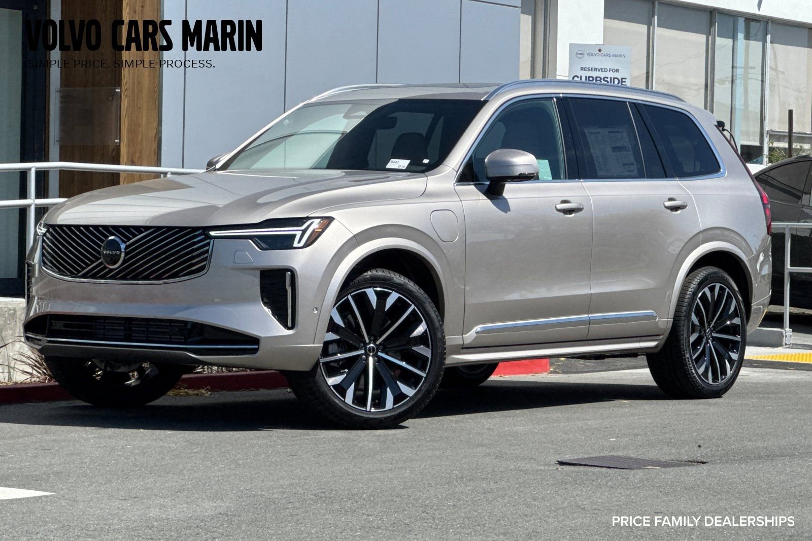 New 2026 Volvo XC90 T8 Plus w/ Protection Package Premier