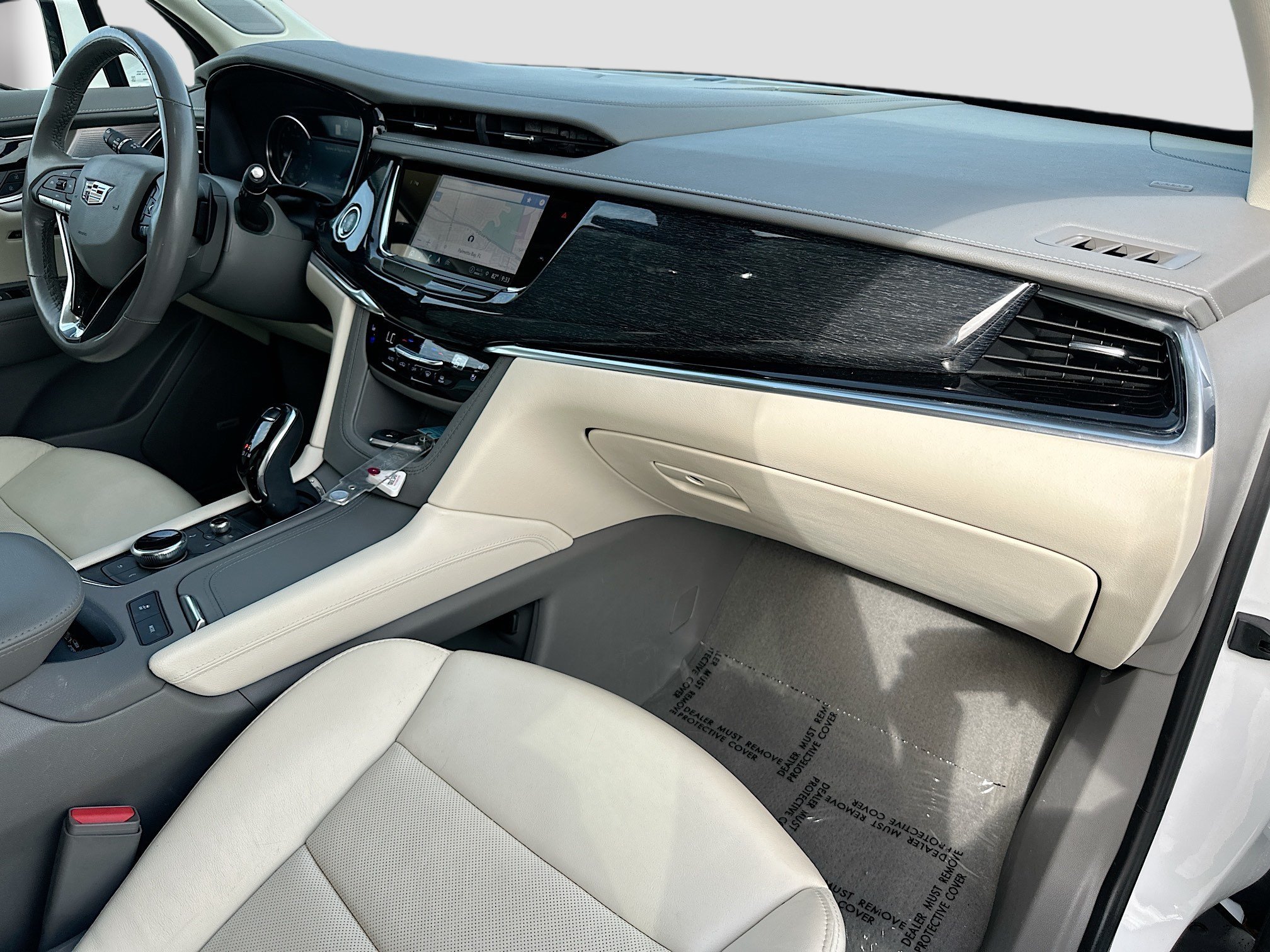 Used 2023 Cadillac XT6 Premium Luxury FWD image 29
