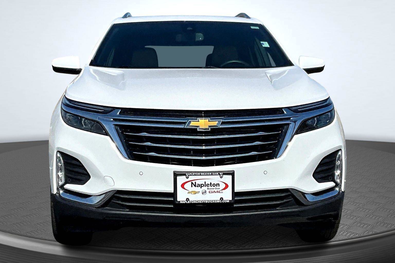 Used 2023 Chevrolet Equinox Premier image 3