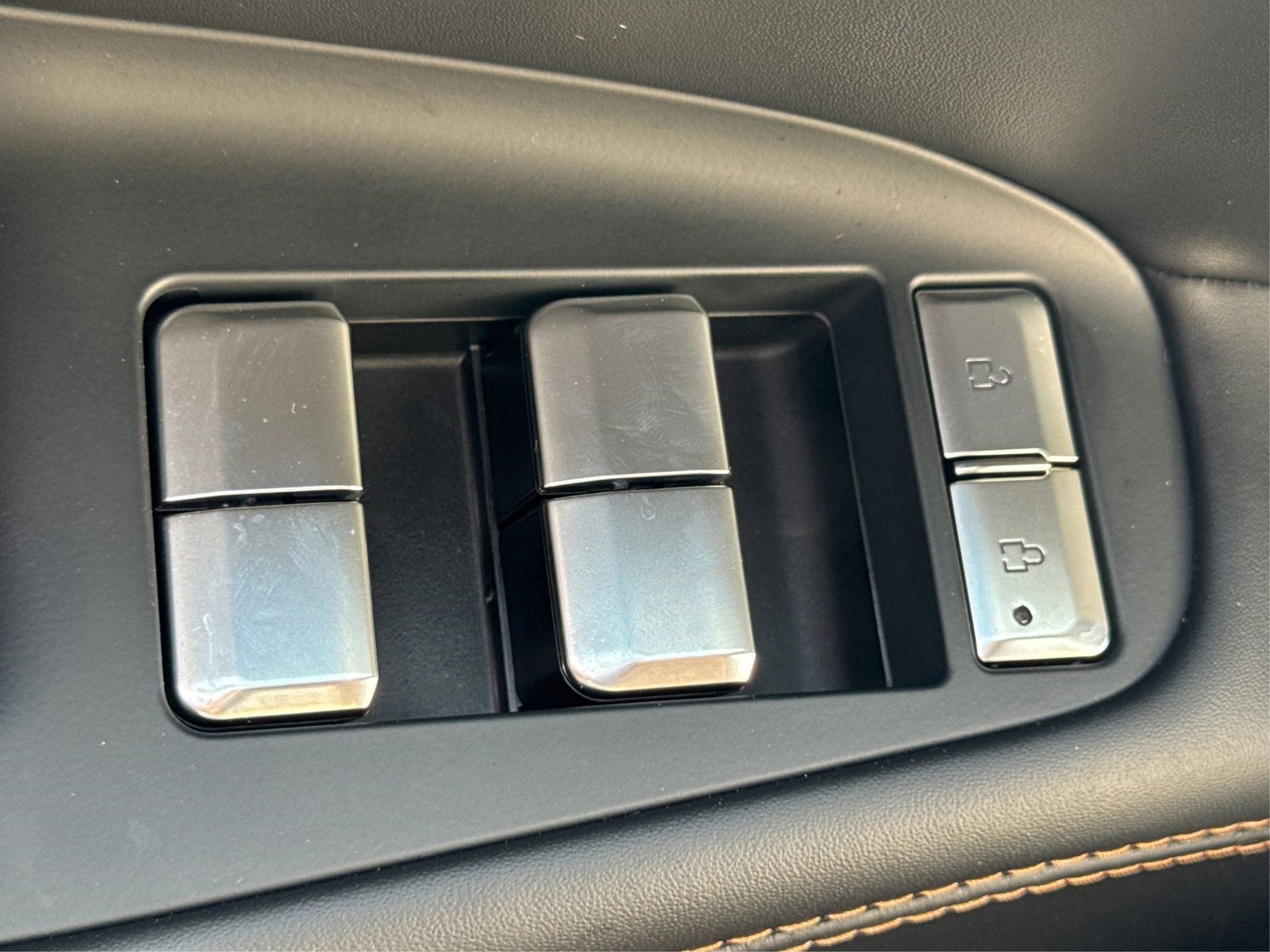 Used 2025 Lincoln Navigator Black Label image 32