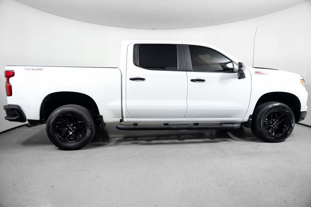 Used 2023 Chevrolet Silverado 1500 LT Trail Boss w/ Protection Package AWD/4WD image 3