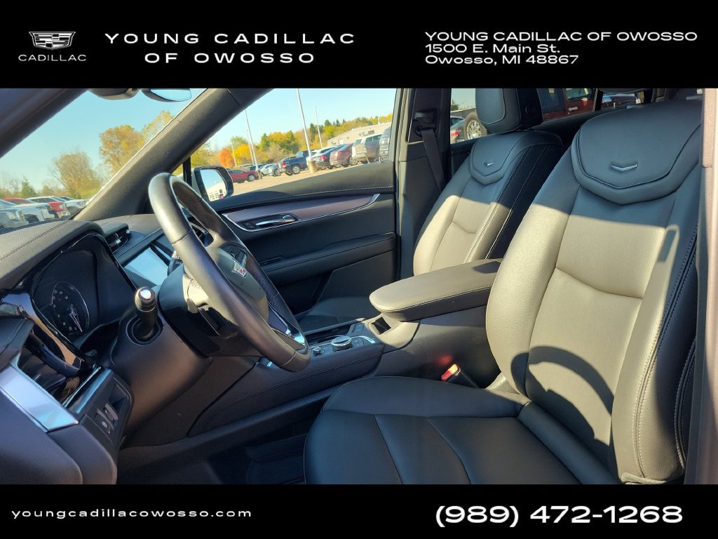 Certified 2025 Cadillac XT6 Luxury FWD image 10