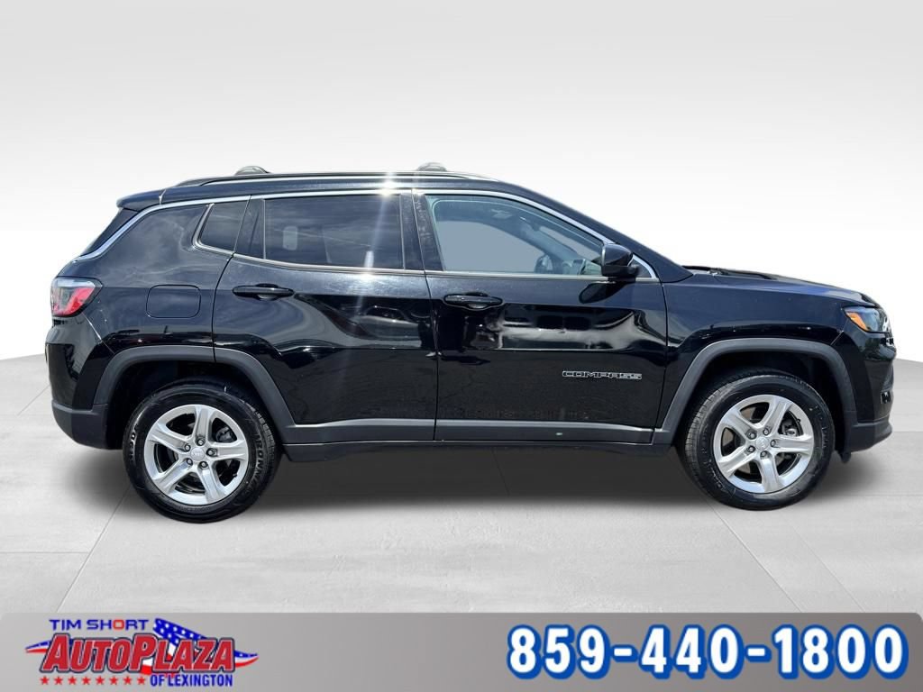 Used 2024 Jeep Compass Latitude AWD/4WD image 9