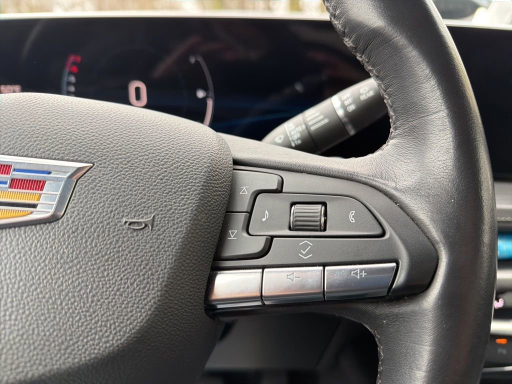Used 2024 Cadillac XT4 Premium Luxury image 18