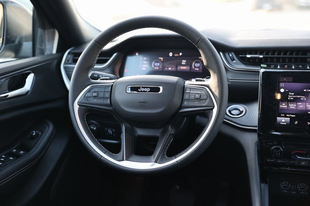 New 2025 Jeep Grand Cherokee Laredo X w/ Trailer Tow Package image 27