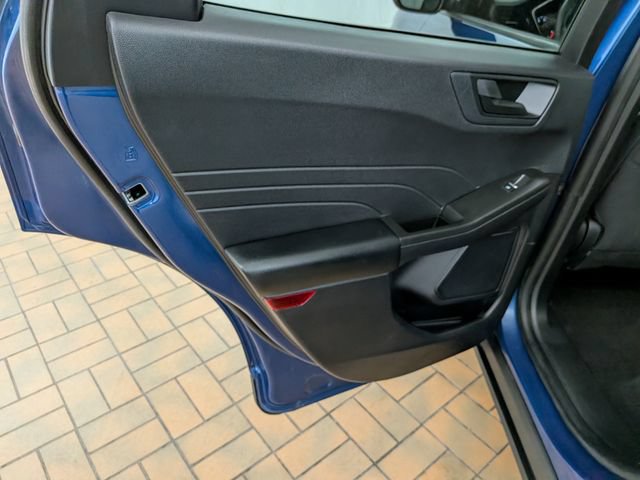 Certified 2022 Ford Escape SE FWD image 17