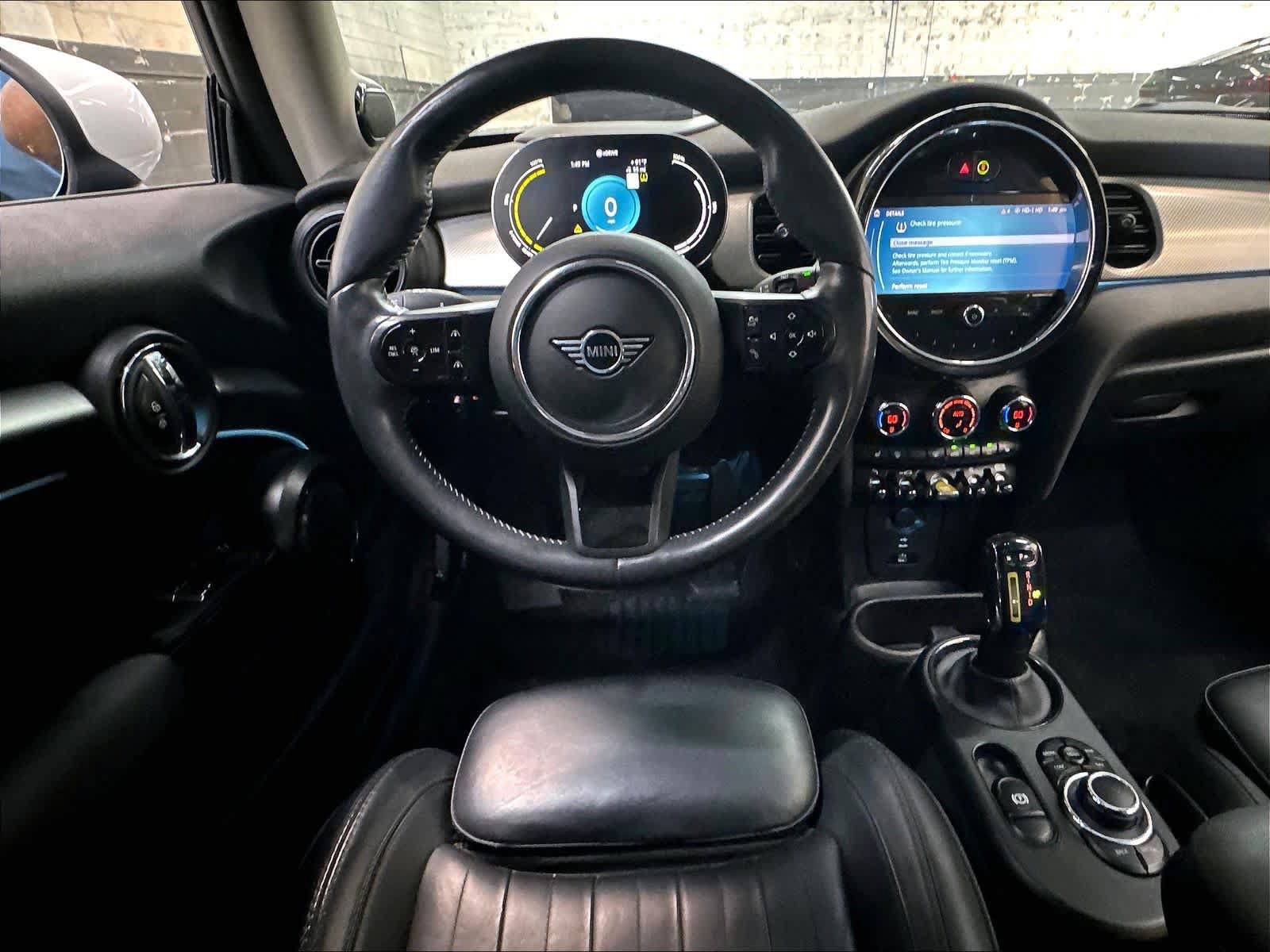 Used 2024 MINI Cooper SE FWD image 8