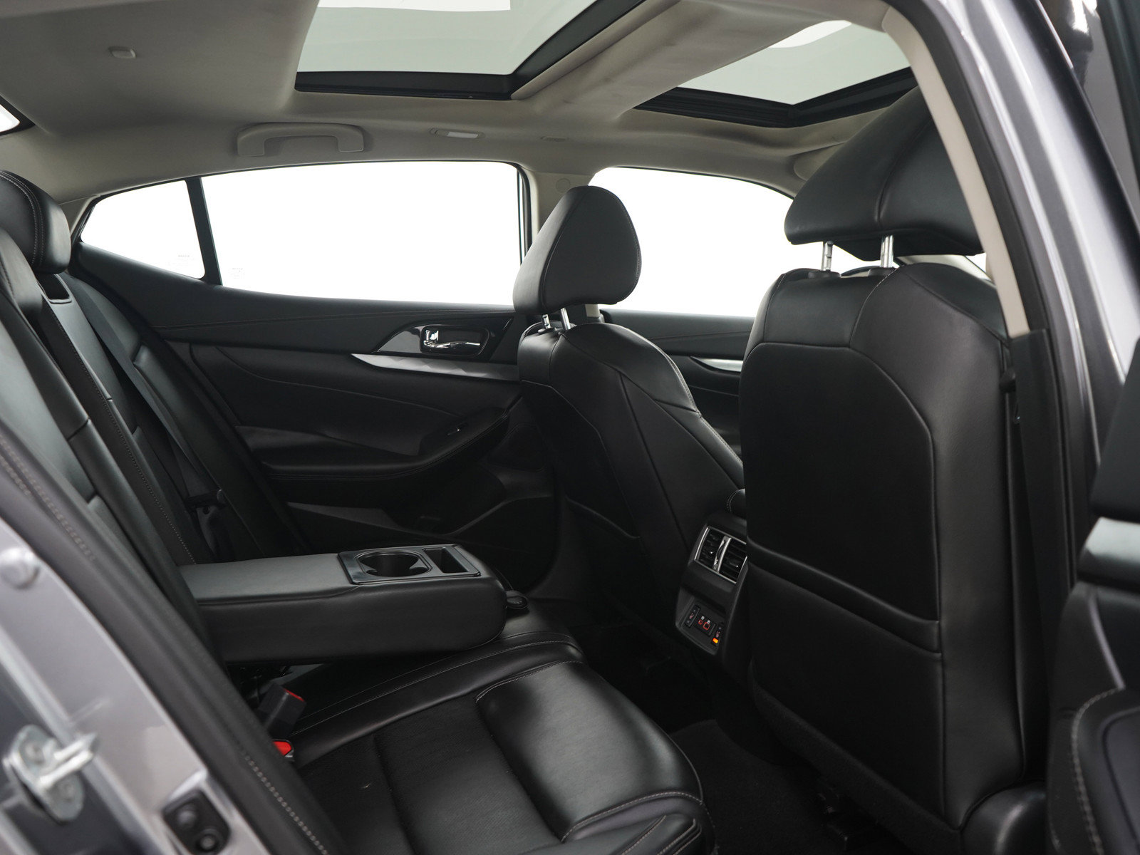 Used 2023 Nissan Maxima SL FWD image 12