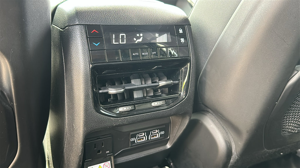 Used 2022 Jeep Grand Cherokee L Laredo AWD/4WD image 25