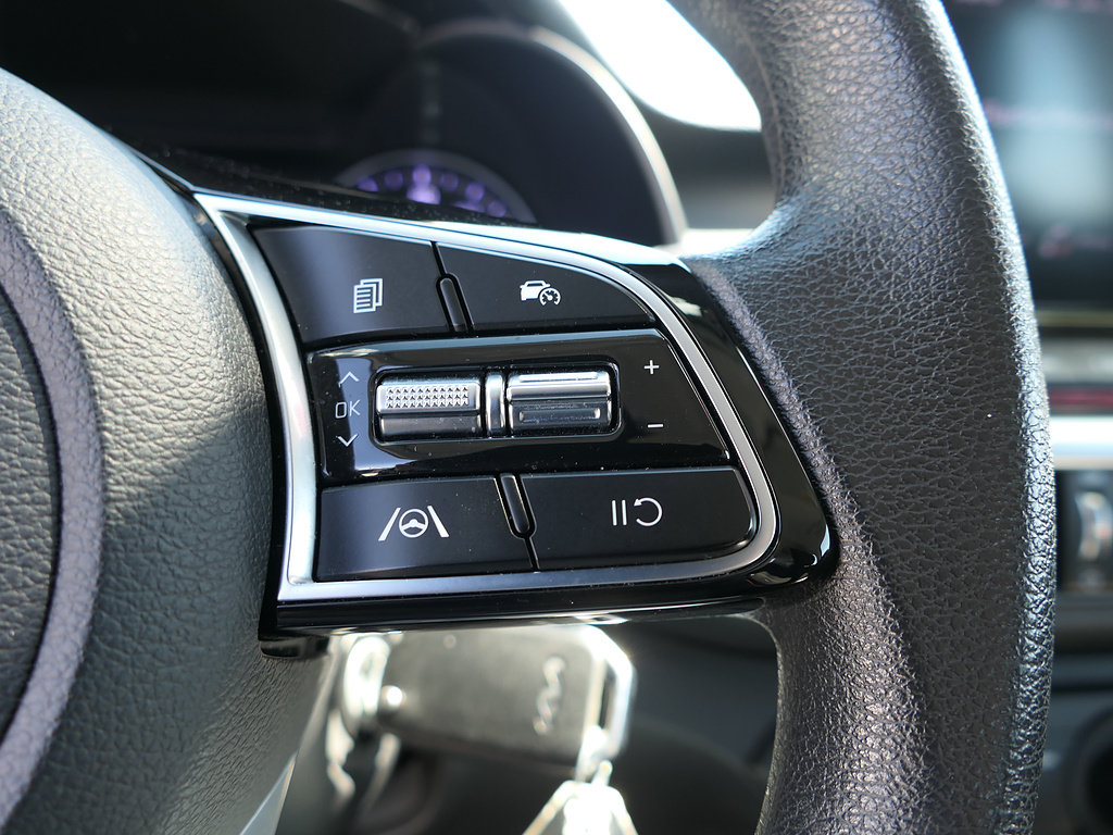 Used 2023 Kia Forte LXS w/ LXS Technology Package FWD image 15