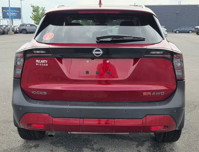 Used 2025 Nissan Kicks SR AWD/4WD image 7