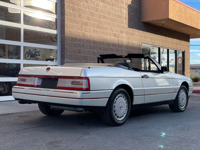 Used 1991 Cadillac Allante image 5