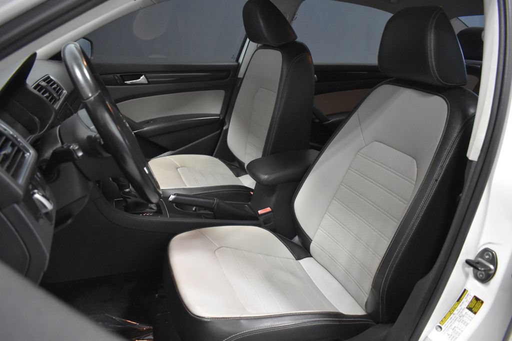 Used 2015 Volkswagen Passat 1.8T Sport FWD image 5