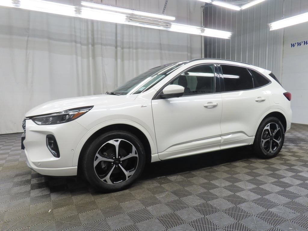 Used 2023 Ford Escape ST-Line Elite w/ Premium Technology Package AWD/4WD image 7