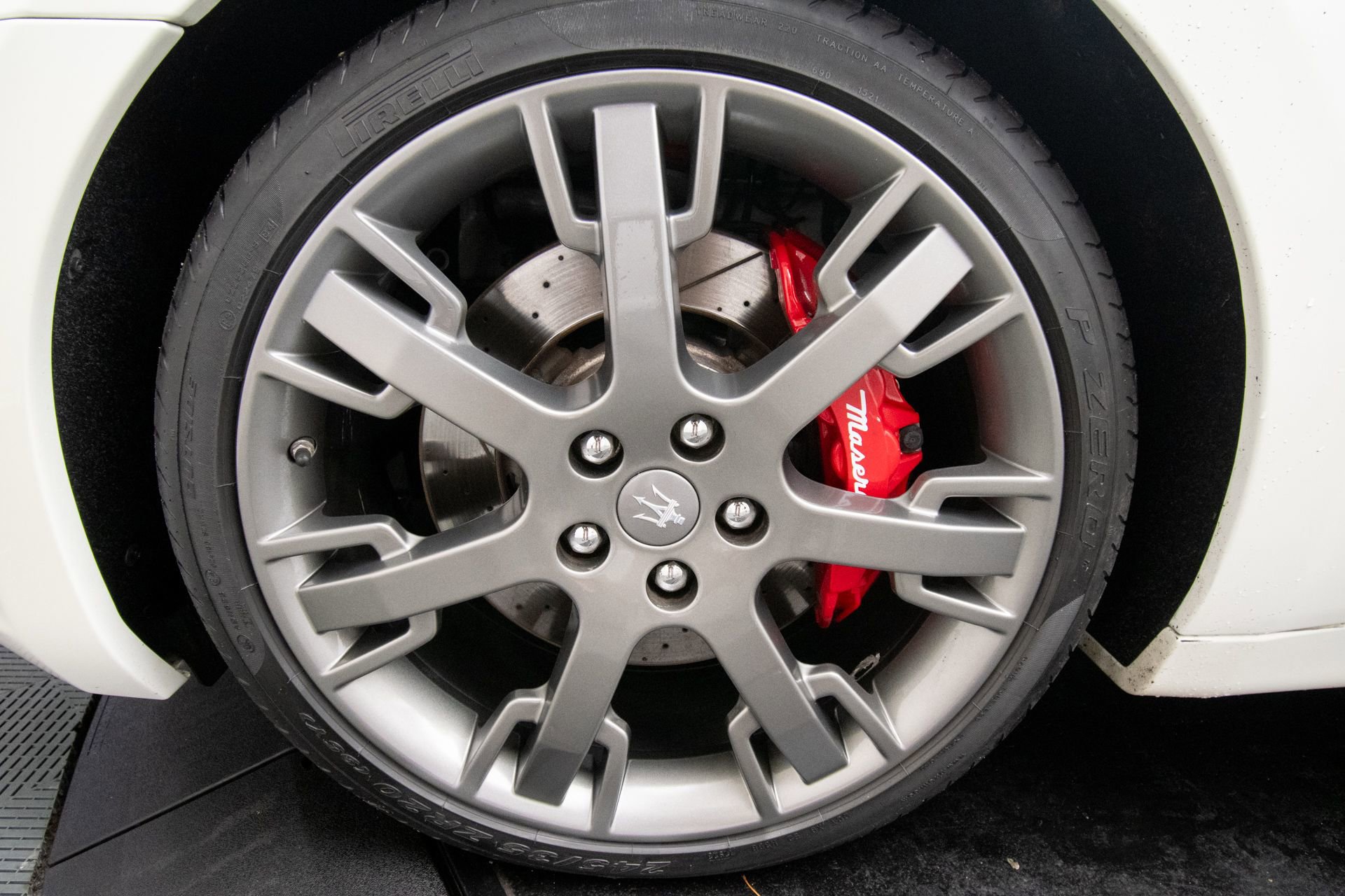 Used 2018 Maserati GranTurismo Sport image 28