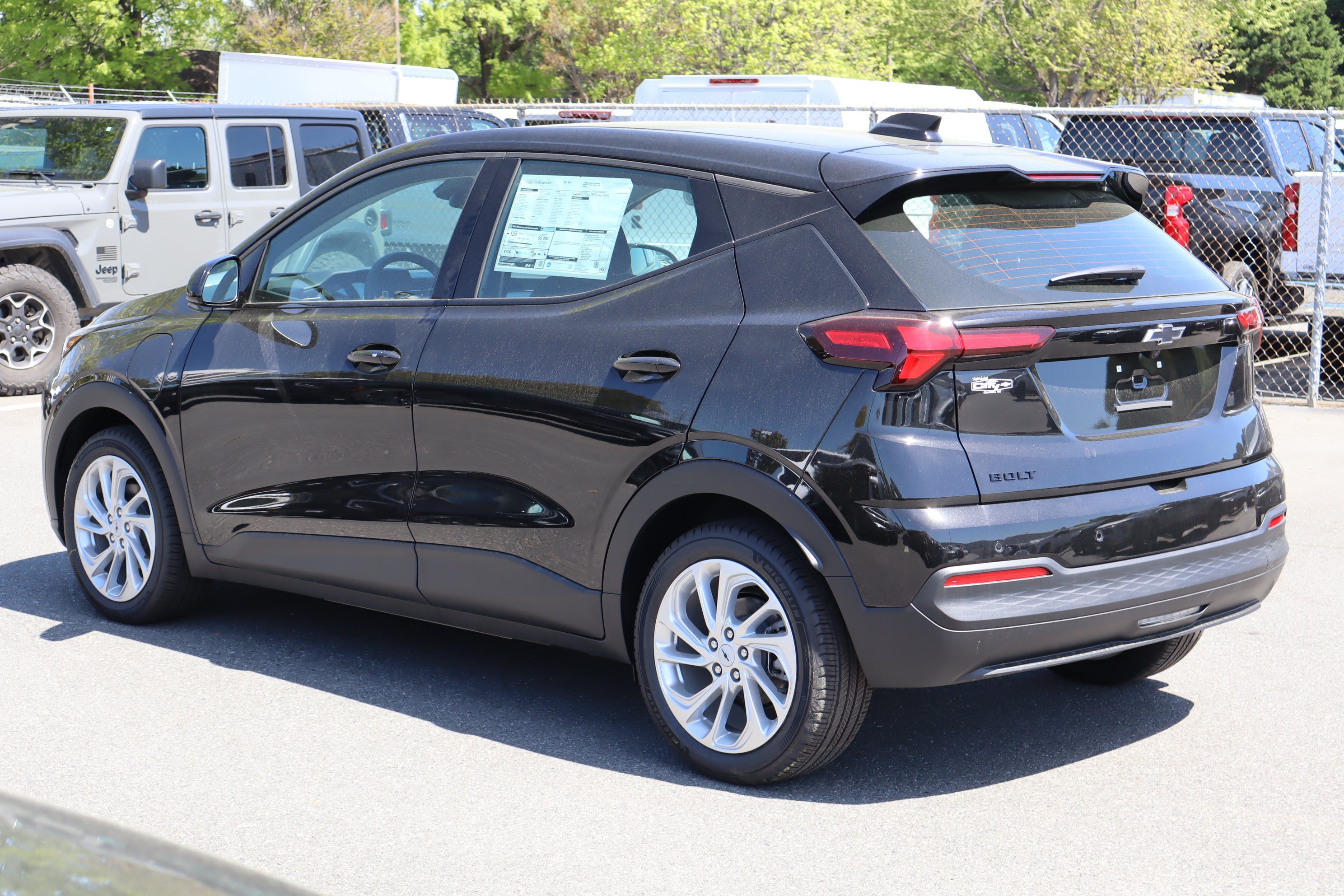 New 2027 Chevrolet Bolt LT w/ Comfort Package FWD image 7