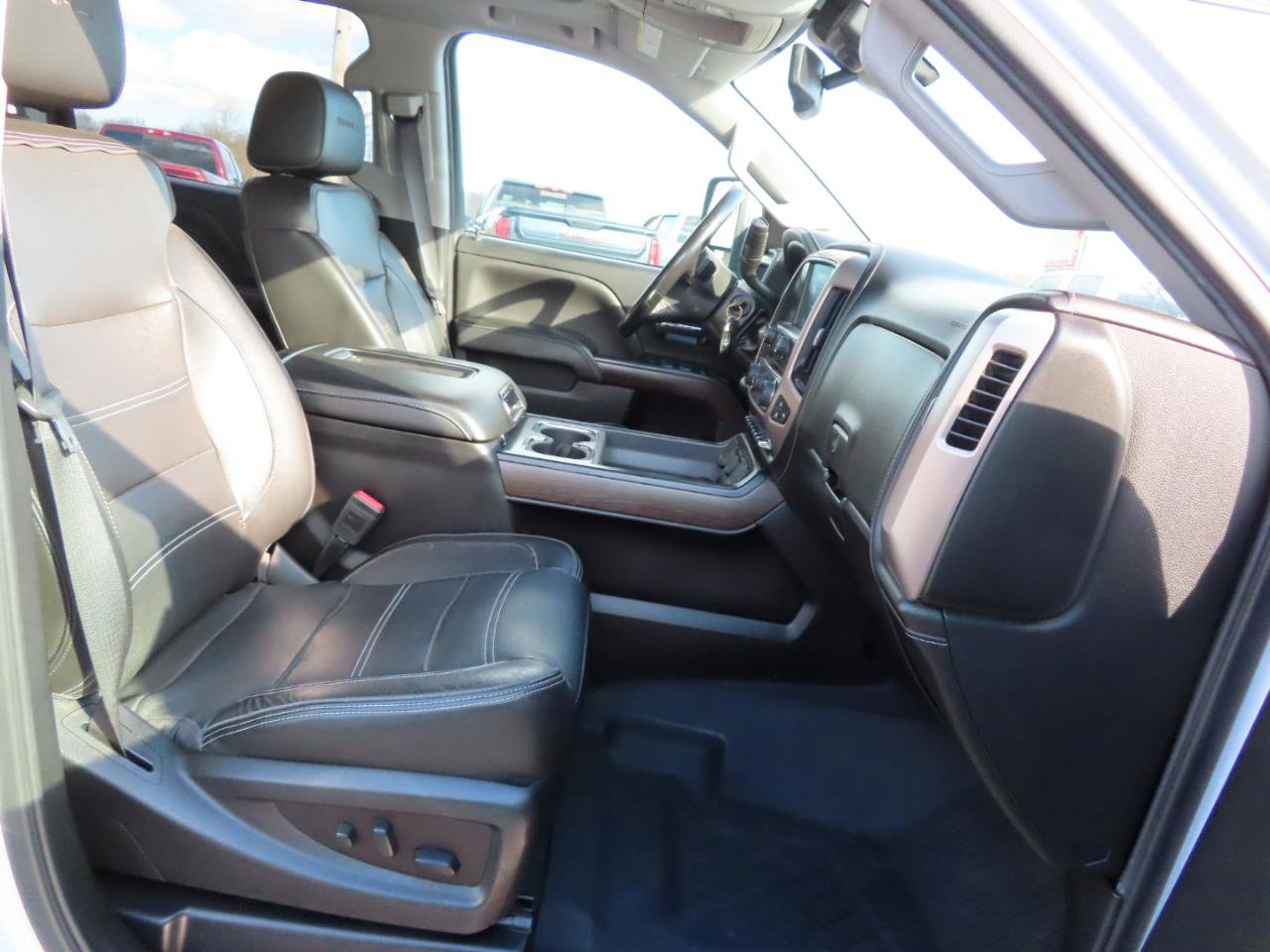 Used 2019 GMC Sierra 3500 Denali w/ Duramax Plus Package image 55