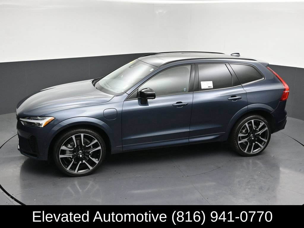 Used 2024 Volvo XC60 T8 Ultimate w/ Protection Package Premier AWD/4WD image 24