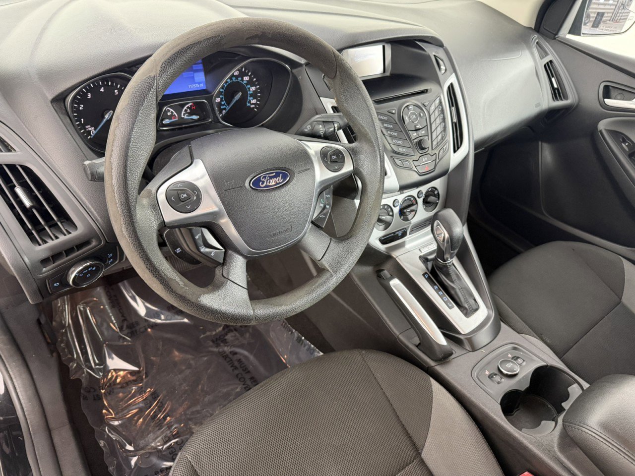 Used 2013 Ford Focus SE w/ SE Winter Pkg image 17