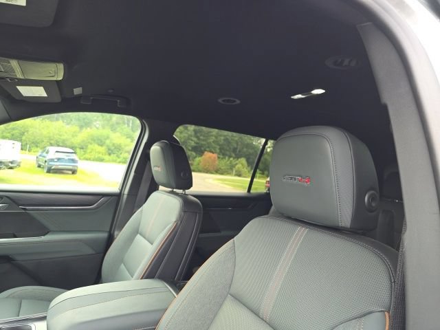 Used 2026 GMC Acadia AT4 w/ Super Cruise Package AWD/4WD image 20