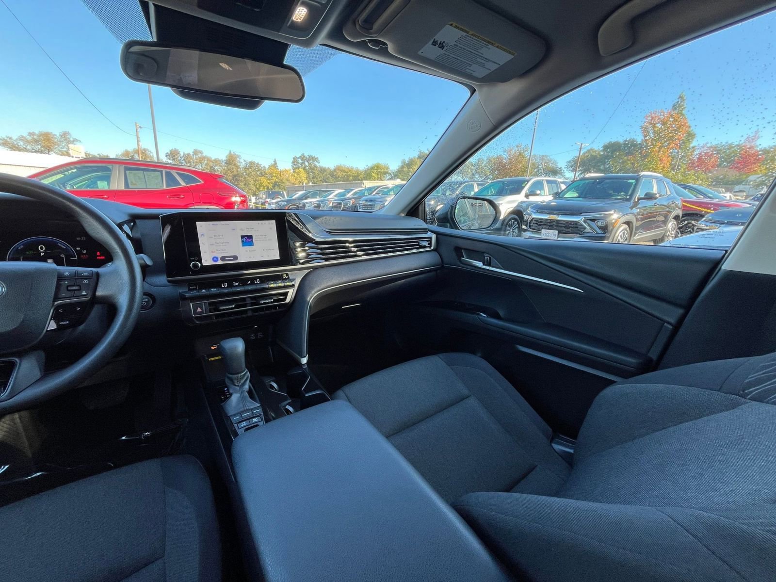 Used 2025 Toyota Camry LE image 34