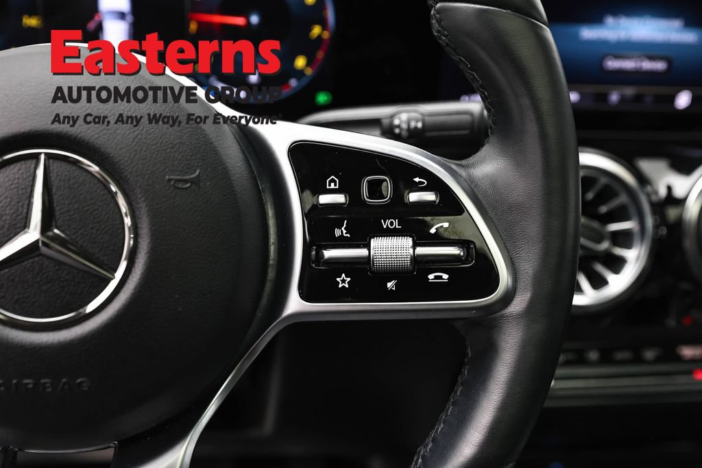 Used 2023 Mercedes-Benz GLA 250 4MATIC w/ Premium Package image 17