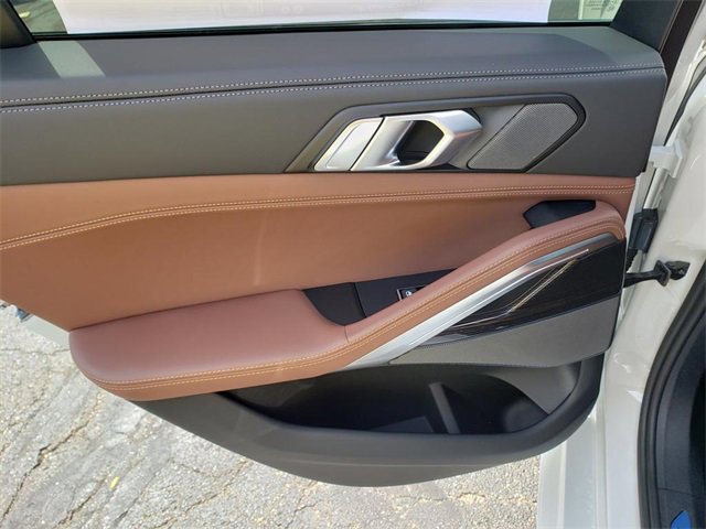 New 2026 BMW X6 xDrive40i image 14