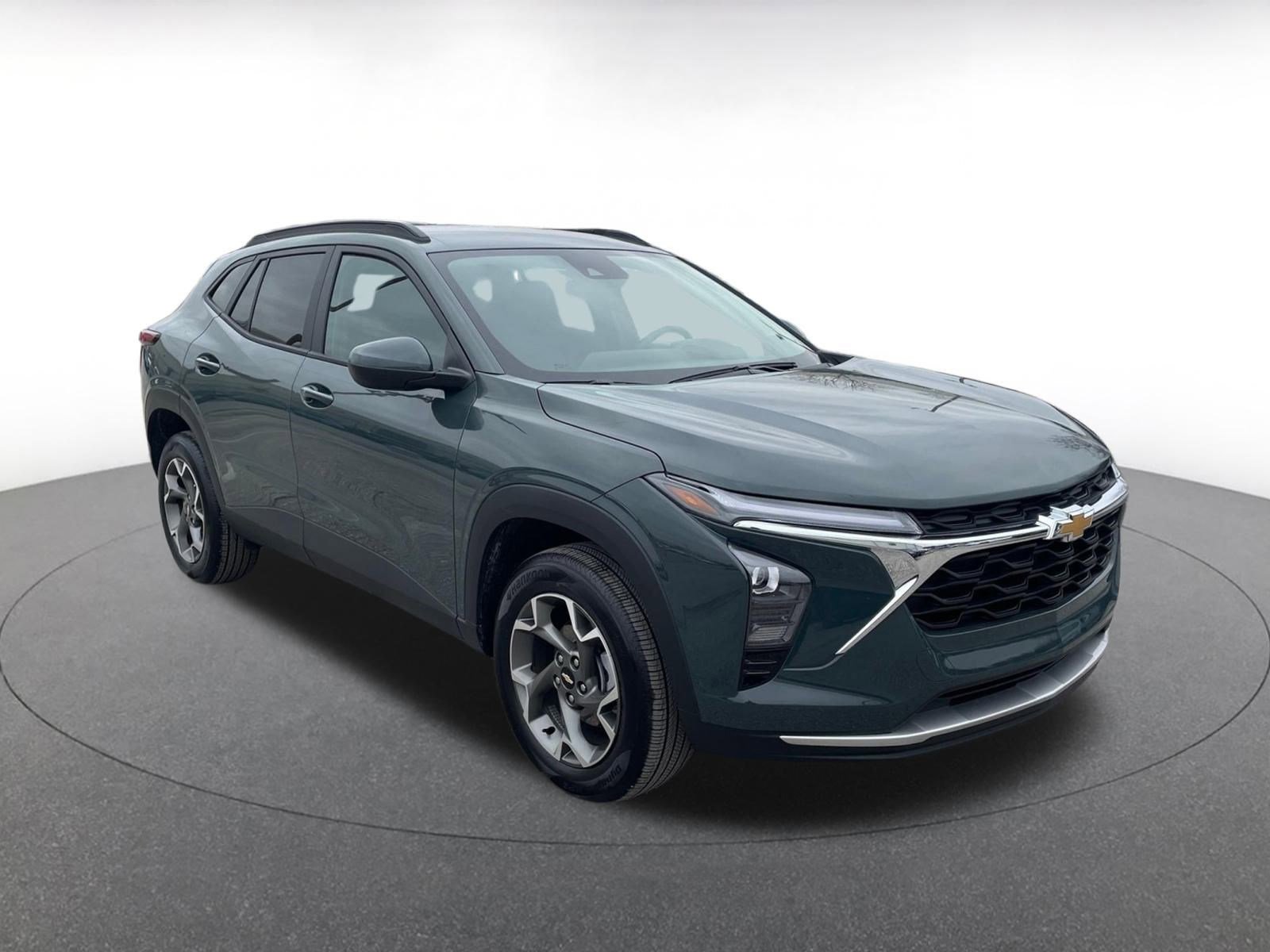 Used 2025 Chevrolet Trax LT w/ LT Convenience Package