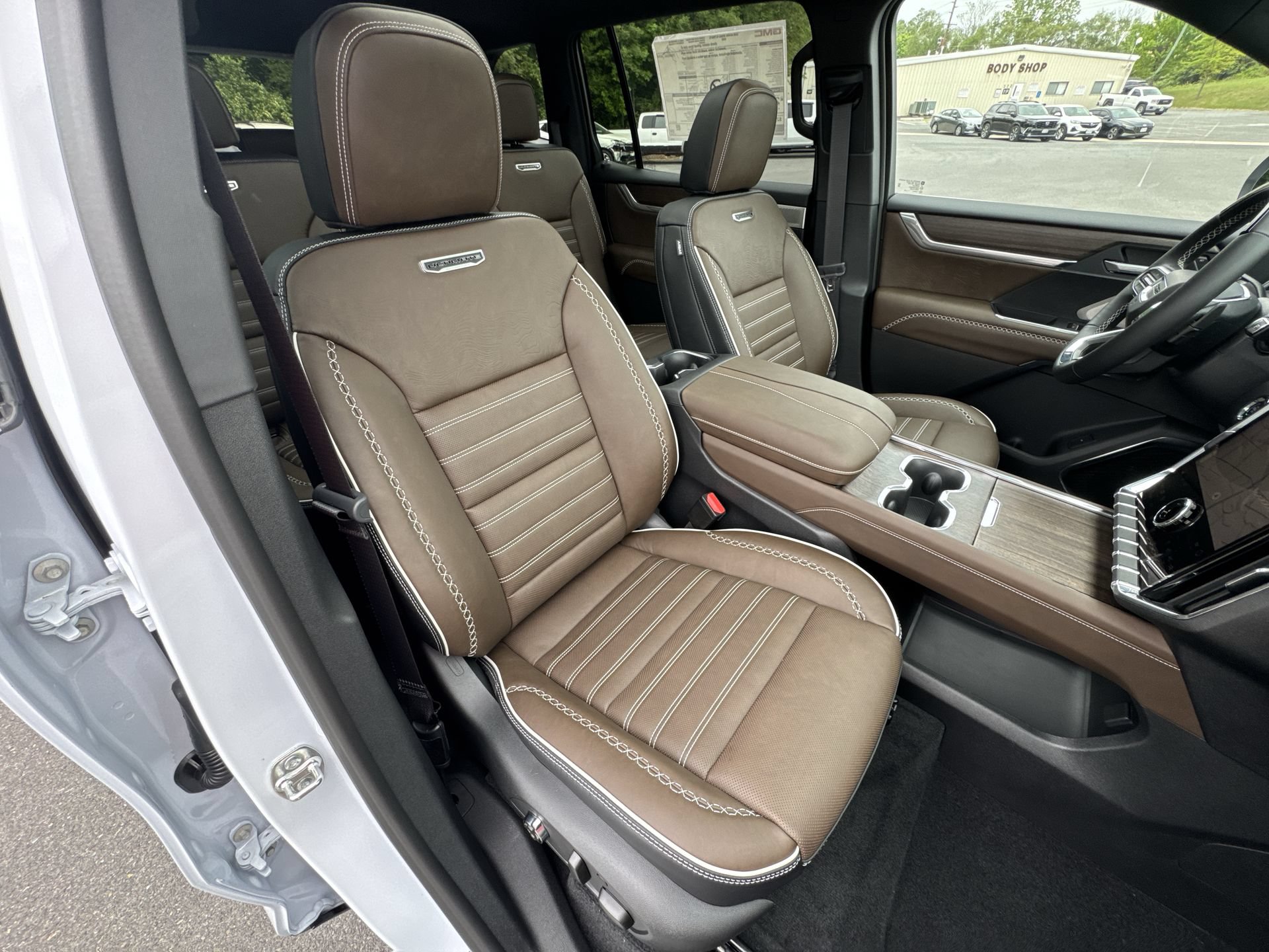 New 2026 GMC Acadia Denali Ultimate AWD/4WD image 27