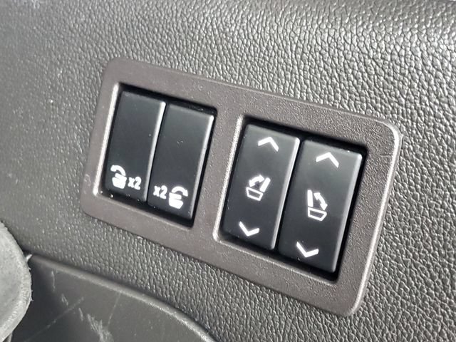 Used 2018 GMC Yukon XL Denali w/ Denali Ultimate Package AWD/4WD image 37