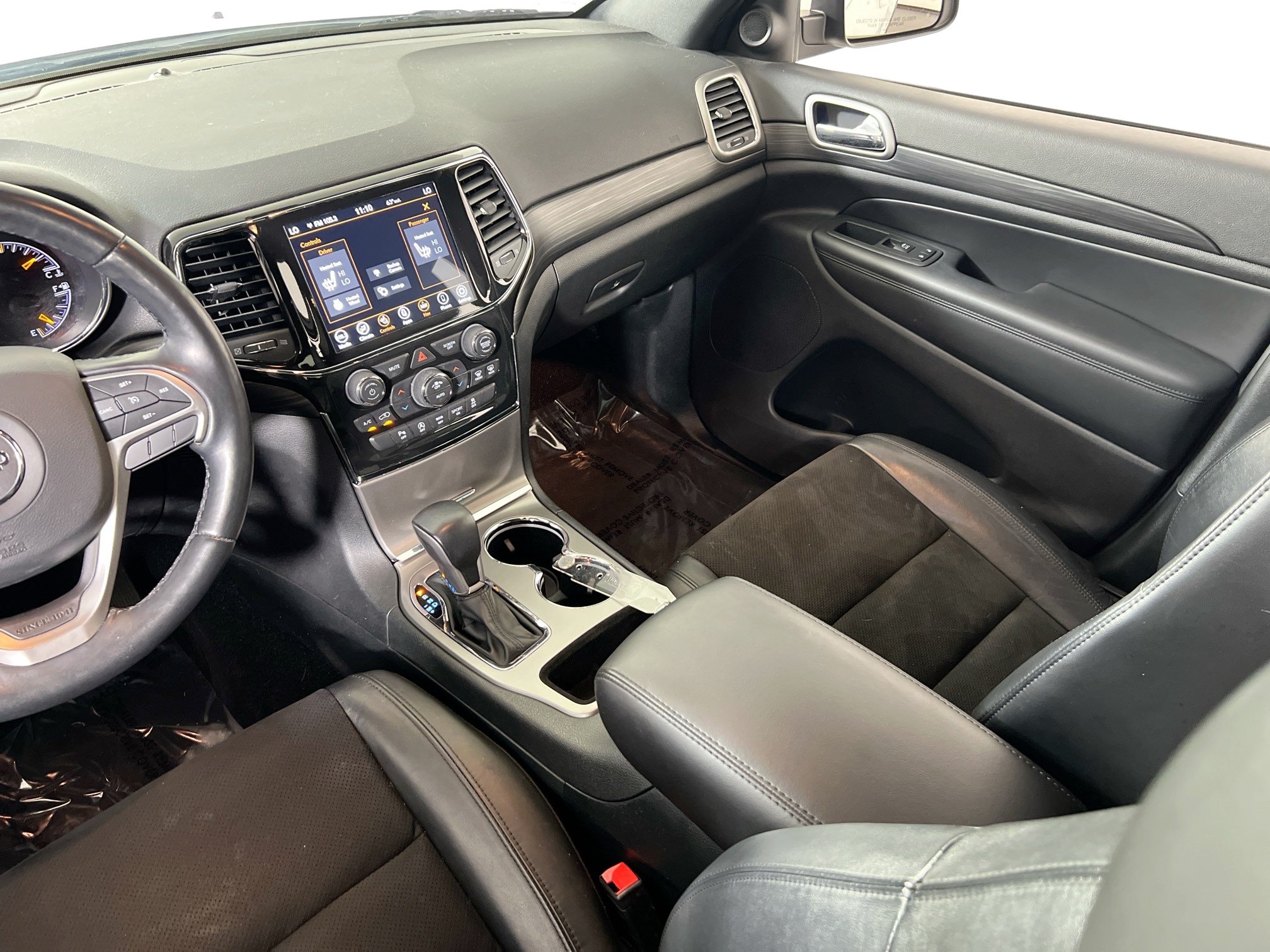 Used 2022 Jeep Grand Cherokee Laredo X AWD/4WD image 23