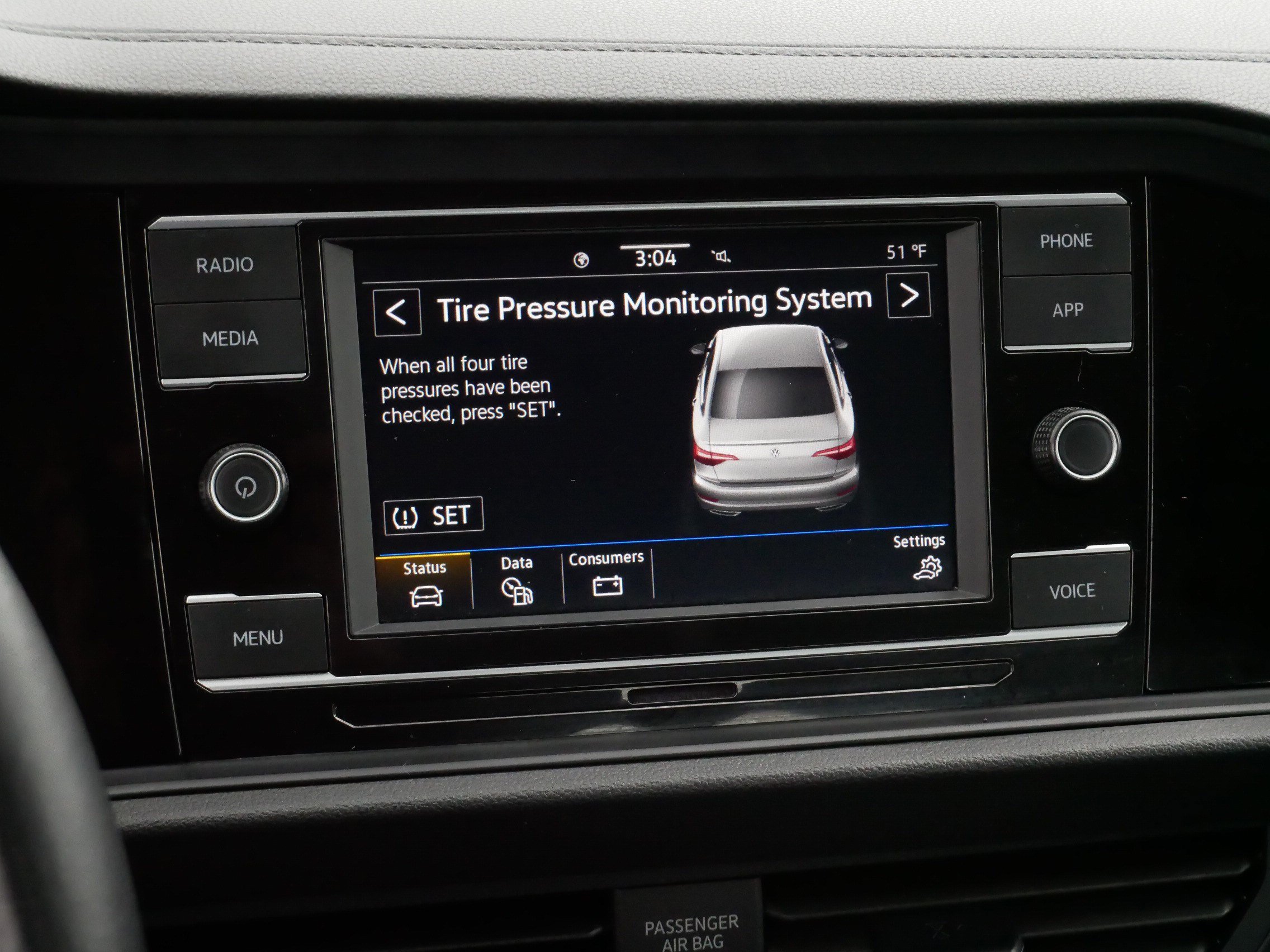 Certified 2024 Volkswagen Jetta SE FWD image 22