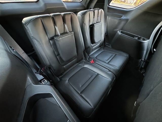 Used 2018 Ford Explorer XLT w/ Equipment Group 202A image 35