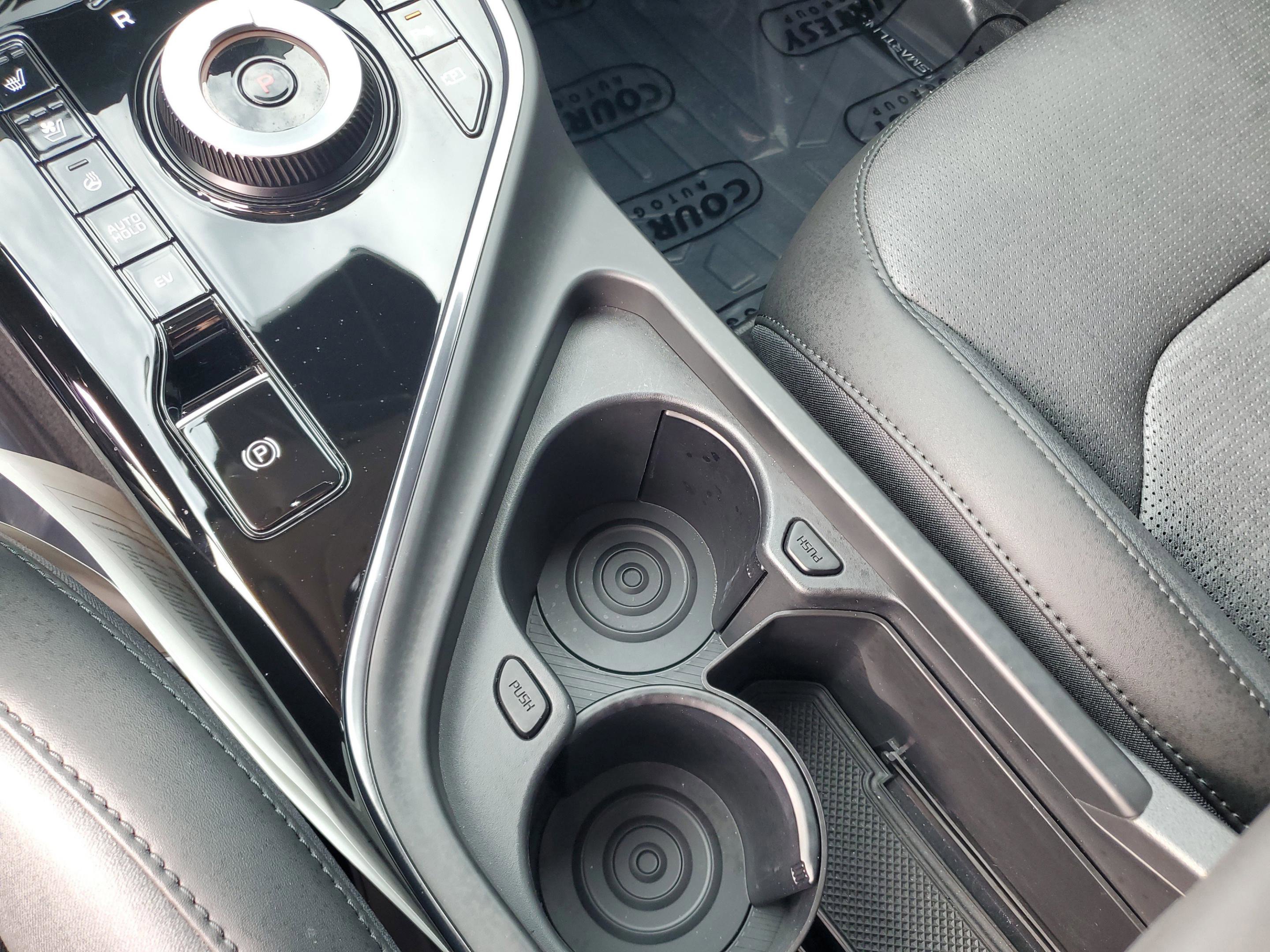 Certified 2024 Kia Niro SX Touring image 28