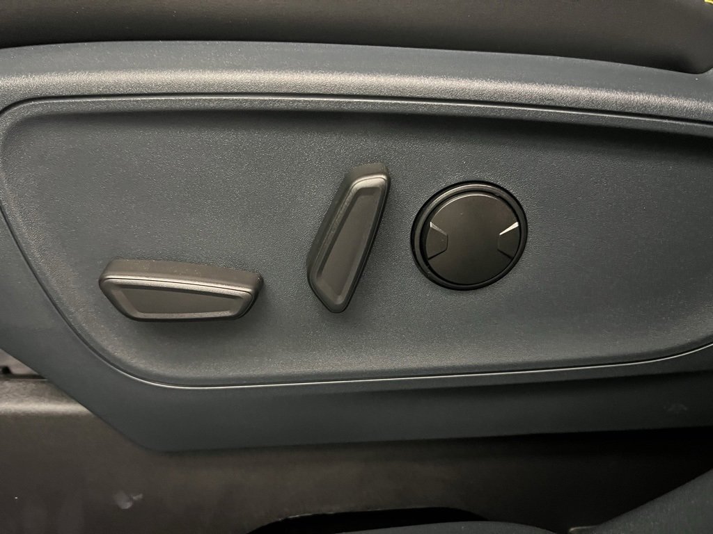 New 2025 Ford Maverick Lobo image 26