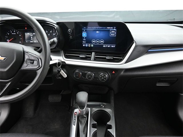 Used 2024 Chevrolet Trax LS image 23