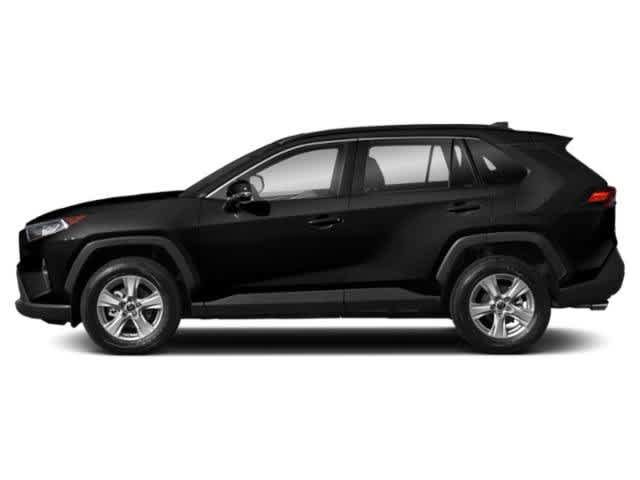 Used 2019 Toyota RAV4 XLE w/ Convenience Package FWD image 3